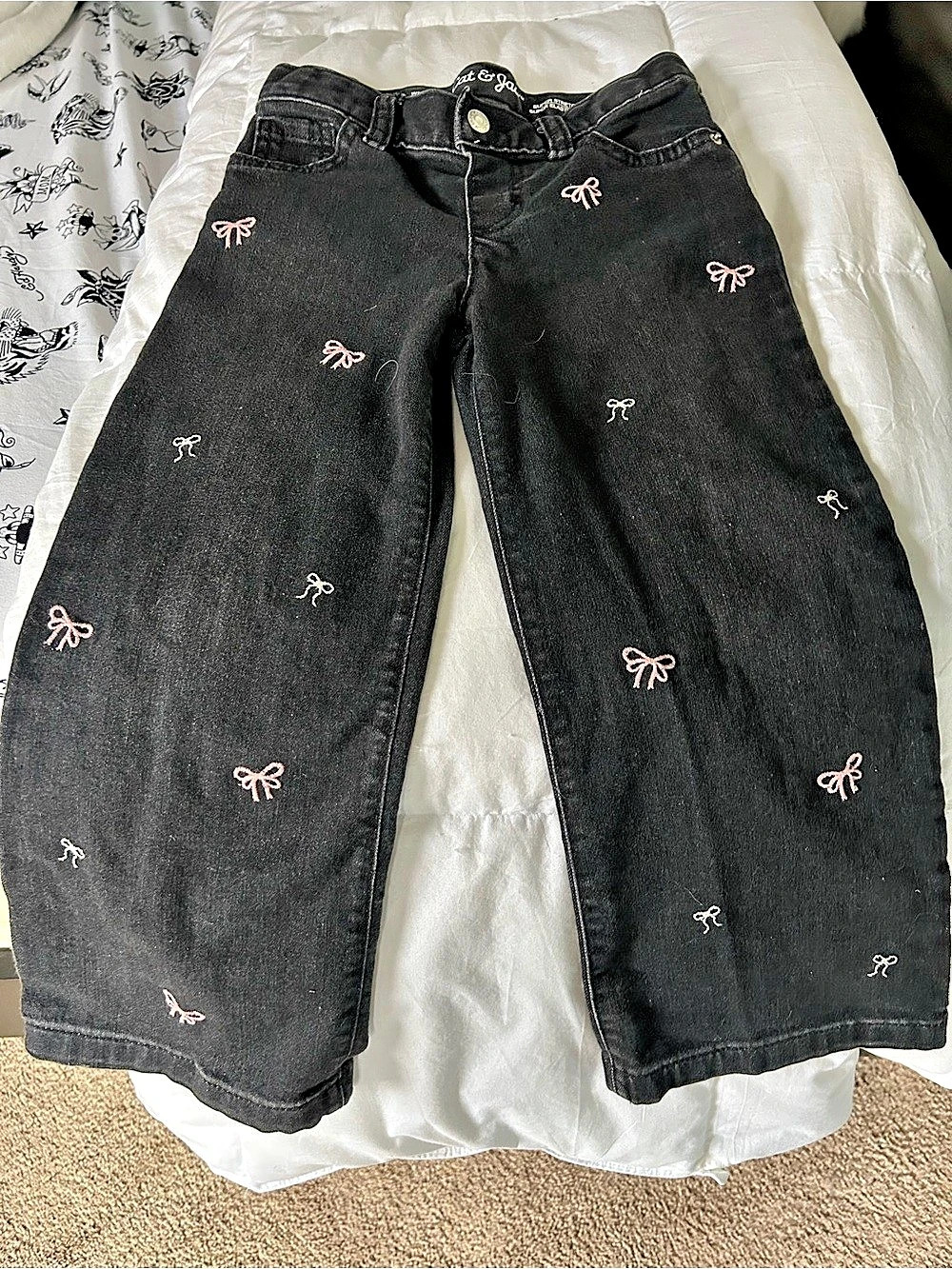 Cat & Jack Toddler Girls' Embroidered Bow Straight Leg Denim Pants Jeans